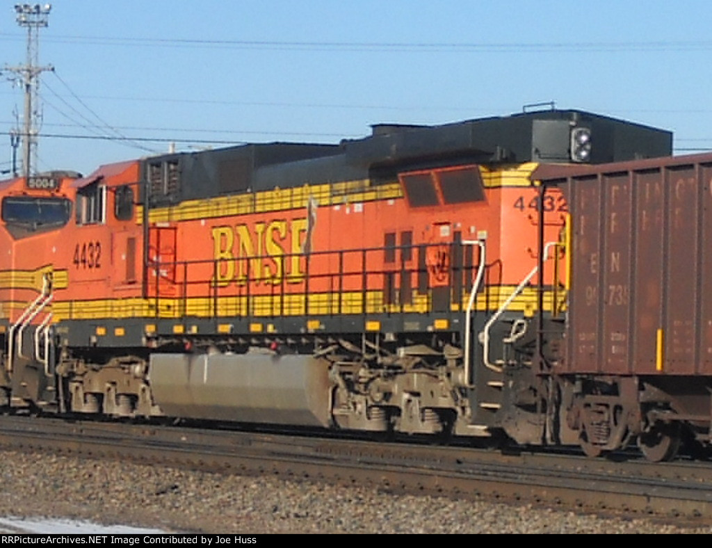 BNSF 4432